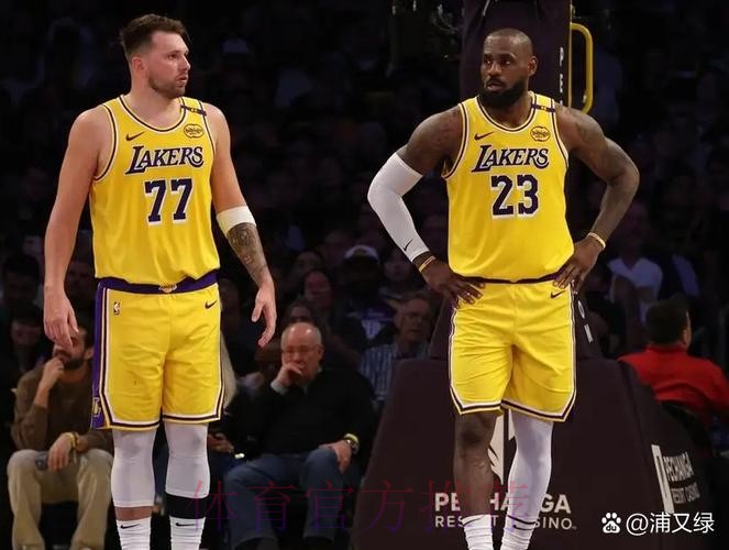 巴恩斯谈卡斯尔&哈珀：在强队立足需历练，这是成长必经之路